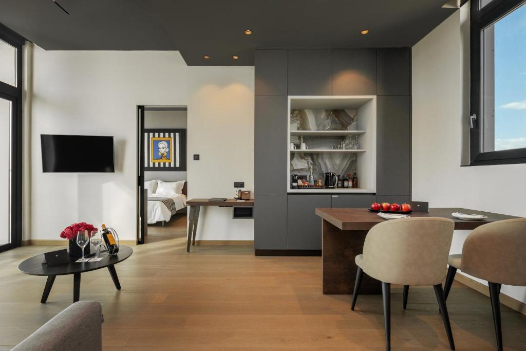Gallery image of ONLY Boutique Suites & Residences in Limassol