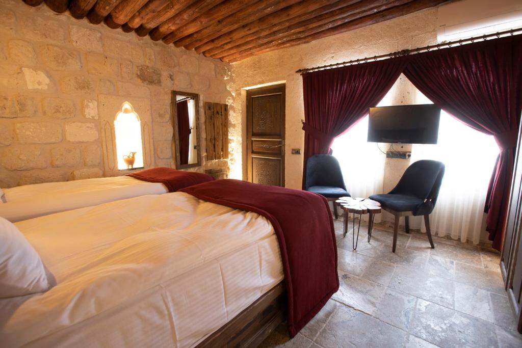 Medusa Cave Hotel - 8