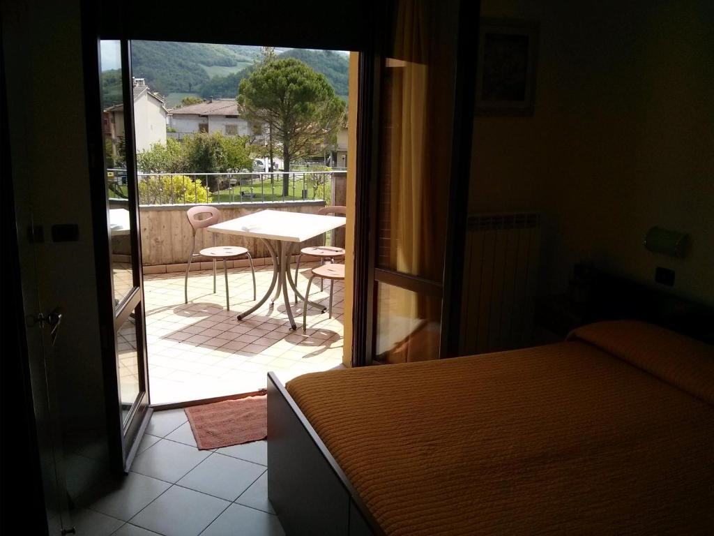 Albergo Shine - Triple Room