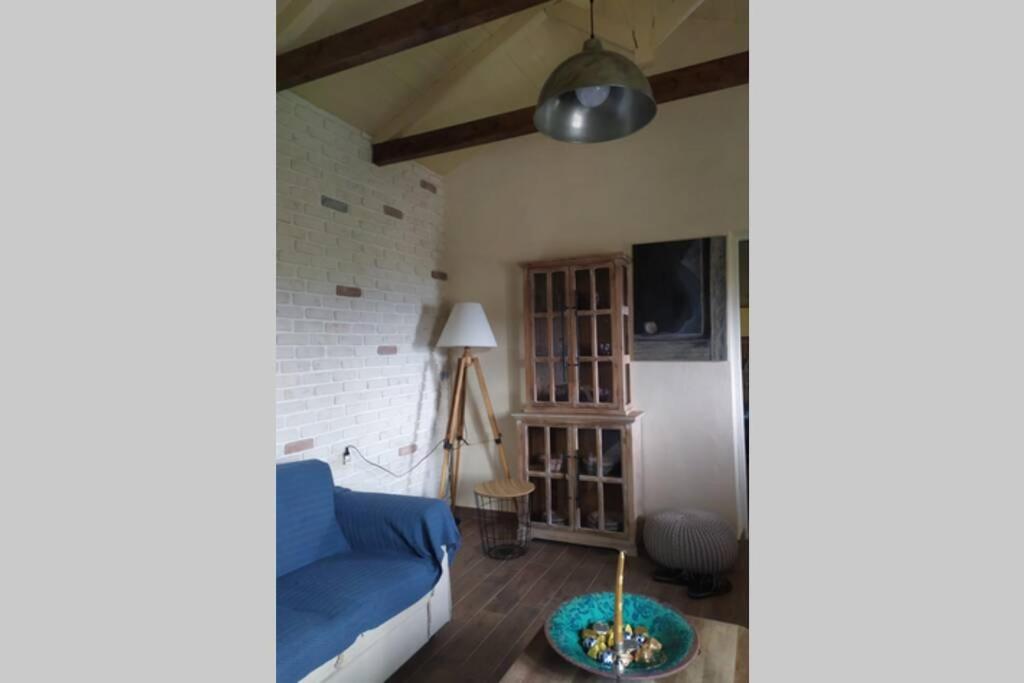 TV a/nebo společenská místnost v ubytování Maro's Guesthouse