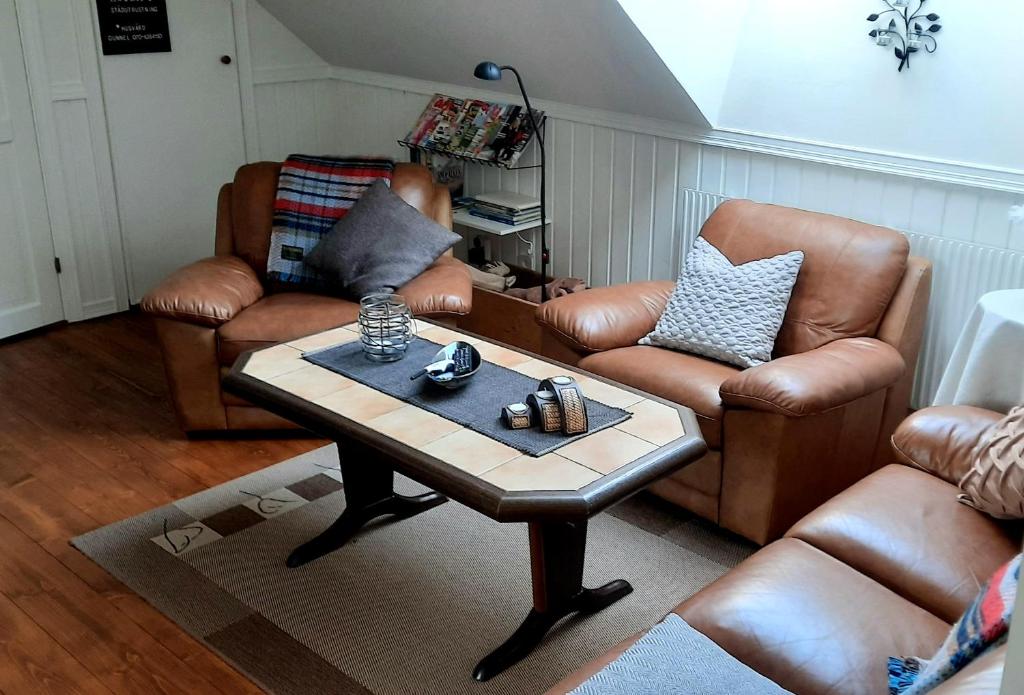 Posezení v ubytování Gällared 710 - Bed & Kitchen