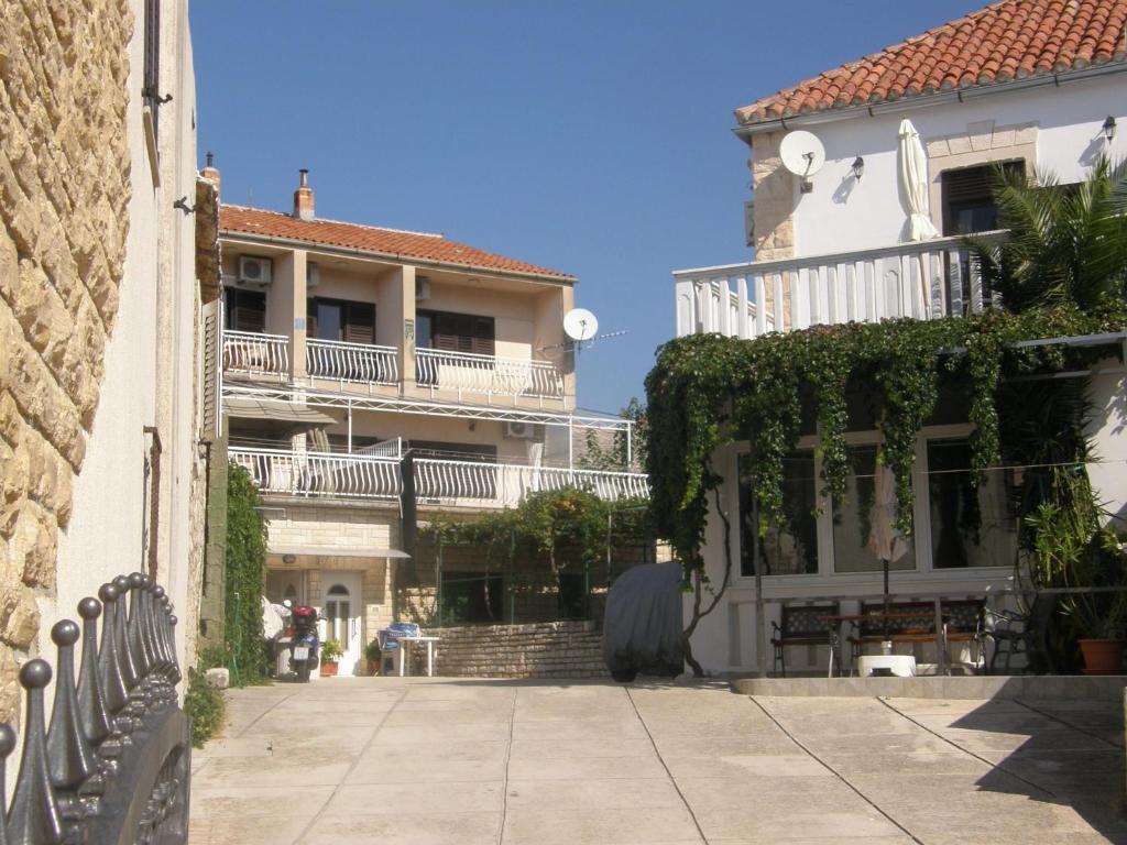 Budova, kde se apartmán nachází