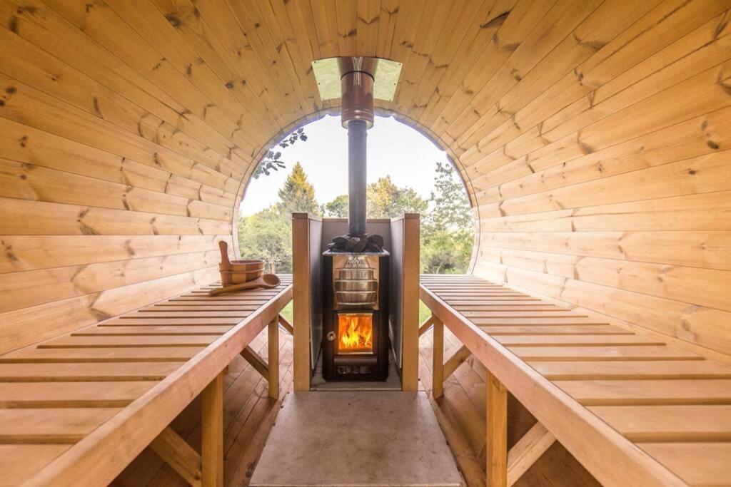 Fotografie z fotogalerie ubytování ENJOY Cozy Romance Hills Forest Gardens Views Sauna Whirlpool Bath v destinaci Jablonné v Podještědí