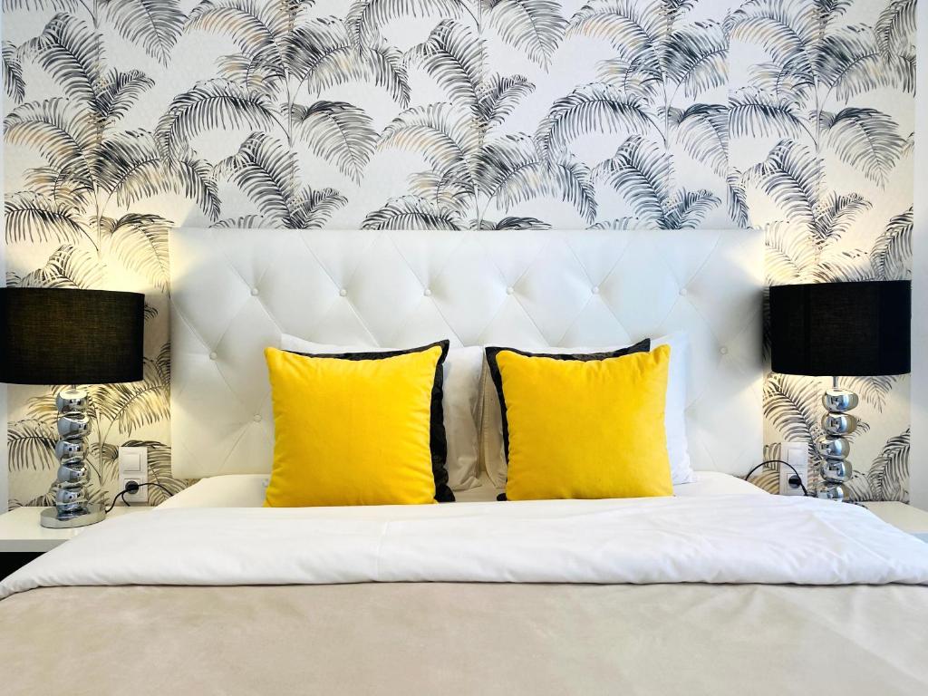 Palacio Apartments Madrid - Superior One-Bedroom Apartment With Balcony