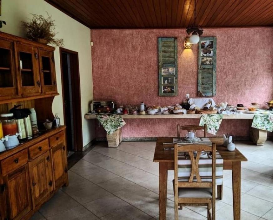  Flat com lareira ecológica e café da manhã em Pedra Azul