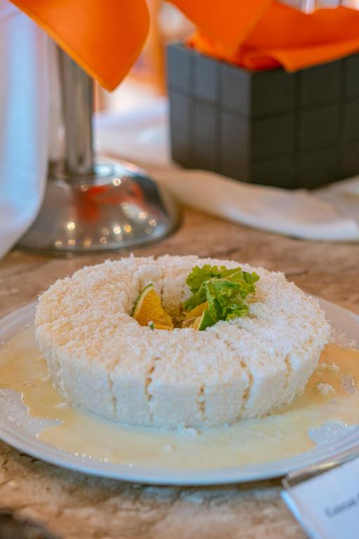 Comida no hotel ou em algum lugar perto