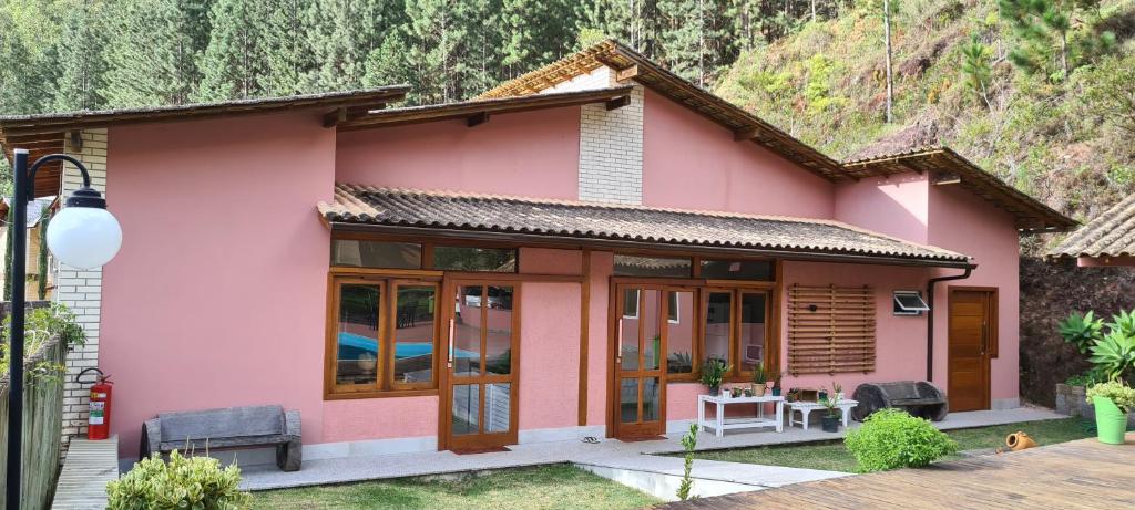  Flat com lareira ecológica e café da manhã em Pedra Azul