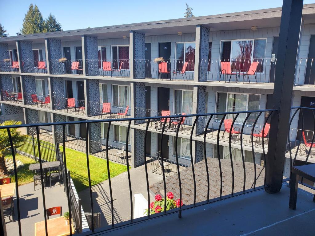 Balkón nebo terasa v ubytování Port-O-Call Inn