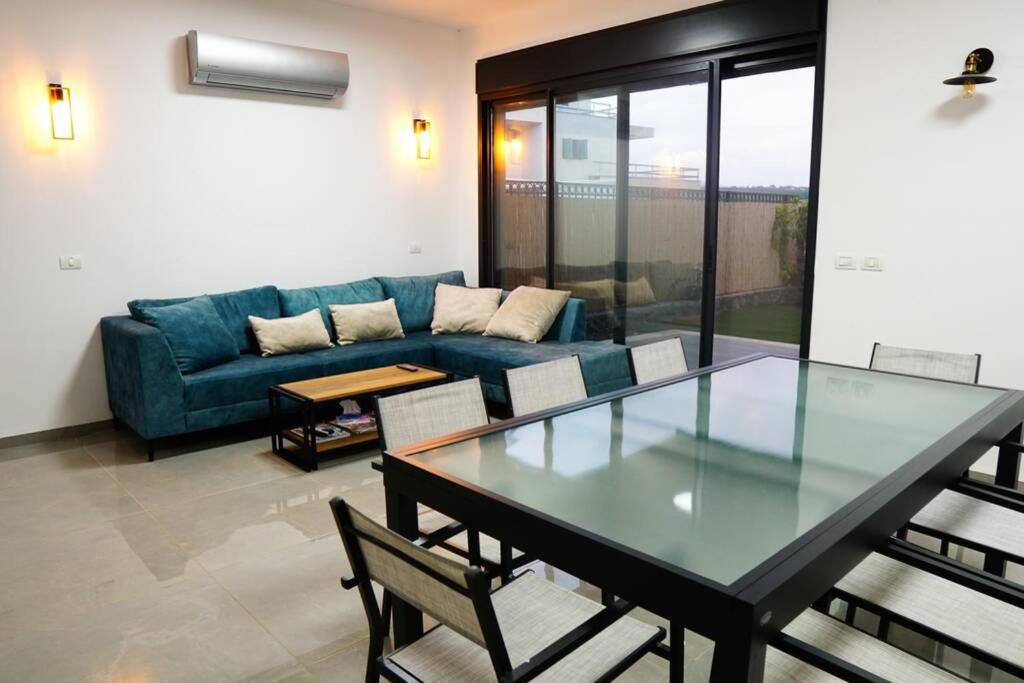 Galileo Modern House - Housity