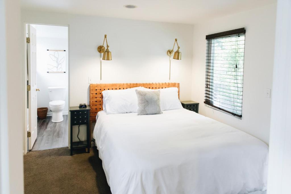 Sonoma's Best Guest Cottages - Classic Cottage - Cottage 2
