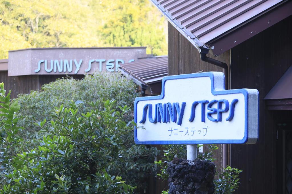 Welcome Inn SunnyStepsに飾ってある許可証、賞状、看板またはその他の書類