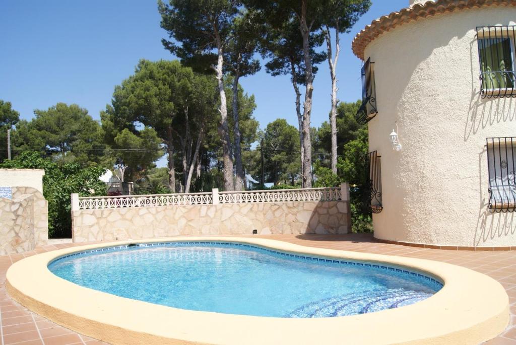 The swimming pool at or close to Villa Efaistos