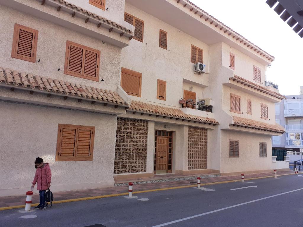 Hosté ubytování Apartamento Santa Pola, en Playa del Tamarit con piscina.