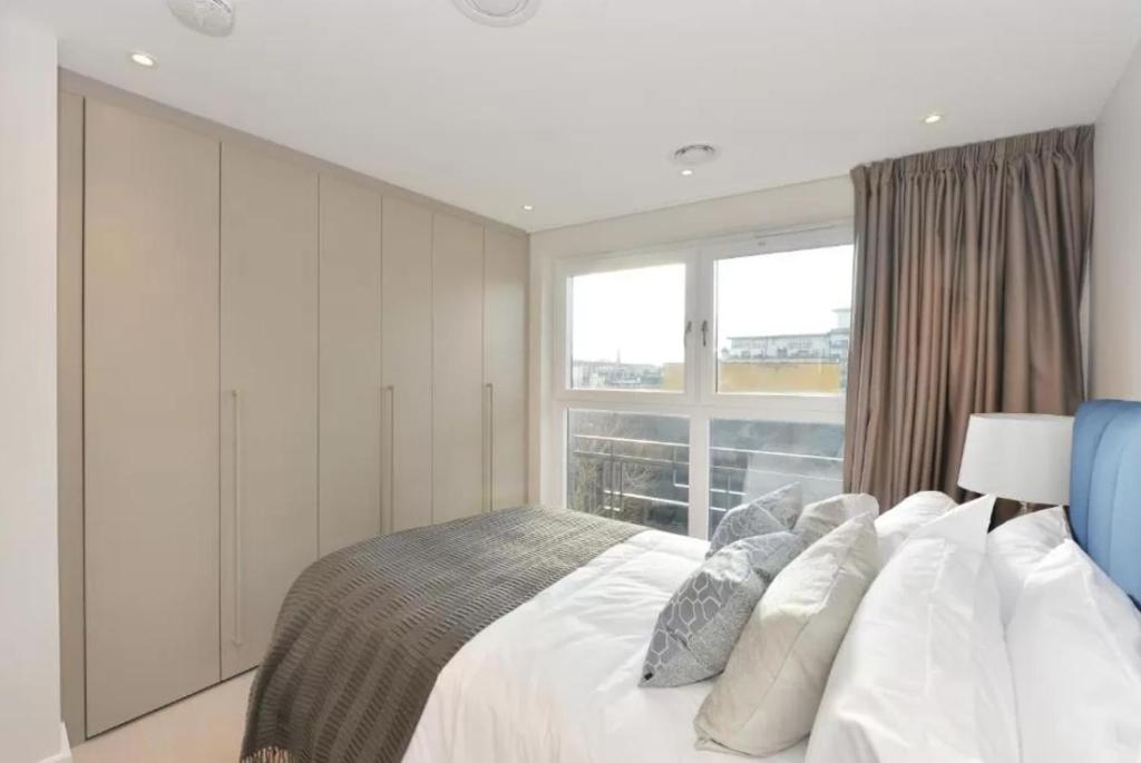 Vauxhall Bridge Road by Aeria Apartments - One-Bedroom Apartment