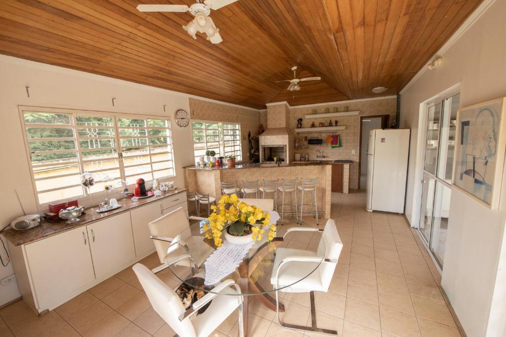  Casa com WiFi e lazer em Campina Grande do Sul