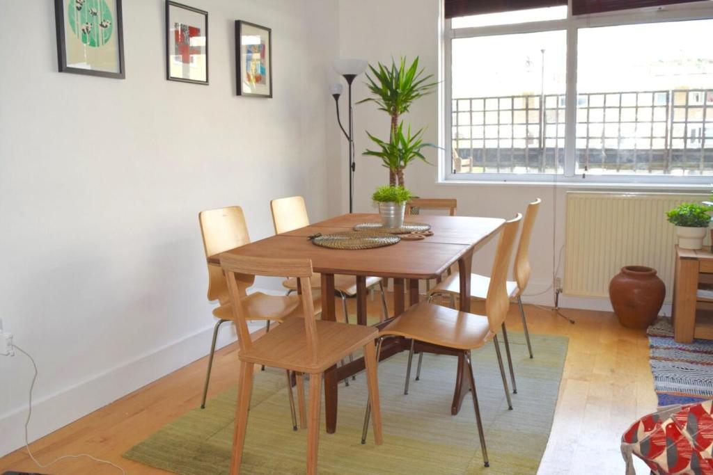 Spacious 3 bedroom maisonette in HoxtonShoreditch