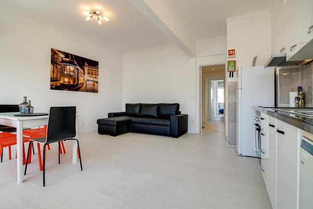 Гостиная зона в Modern 2 Bedroom Apartment with views in Lisbon