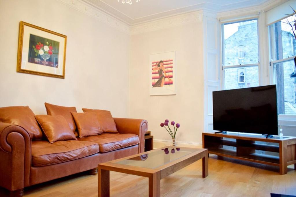 Traditional 2BD Flat views of Portobello Beach