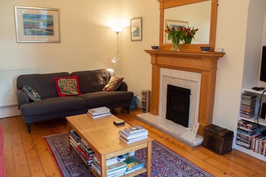 Beautiful Stockbridge Garden Apartment