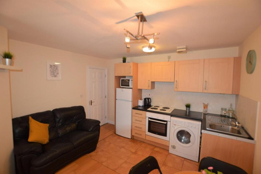 2BR in Ireland's trendiest neighbourhood!