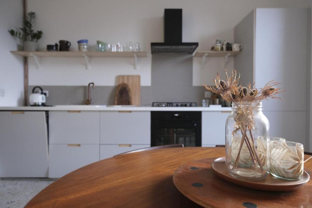 Contemporary Georgian 2BD Flat in Trendy Leith