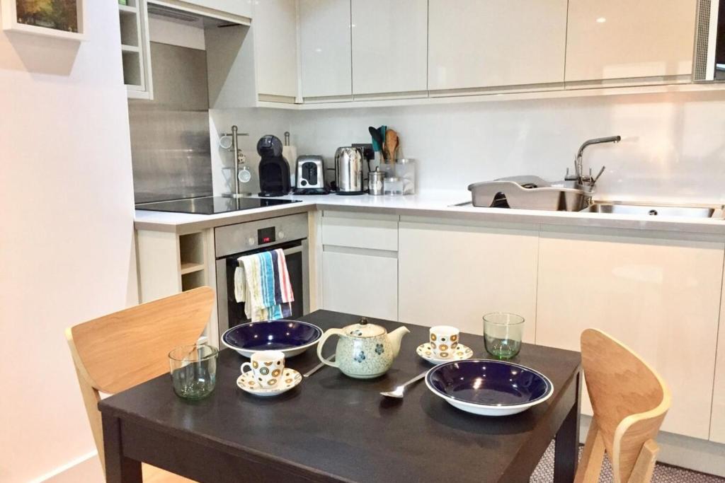Modern 1 Bedroom apartment in the City Centre