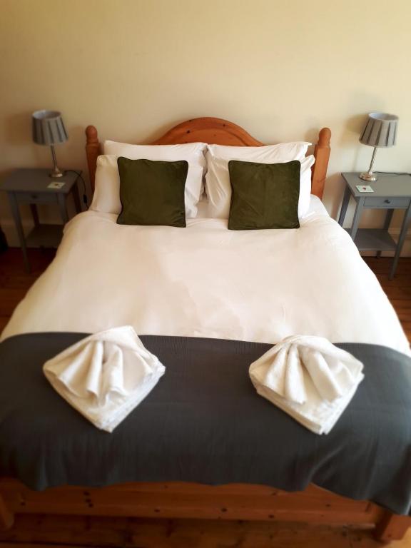 Bright spacious comfortable Old Town flat