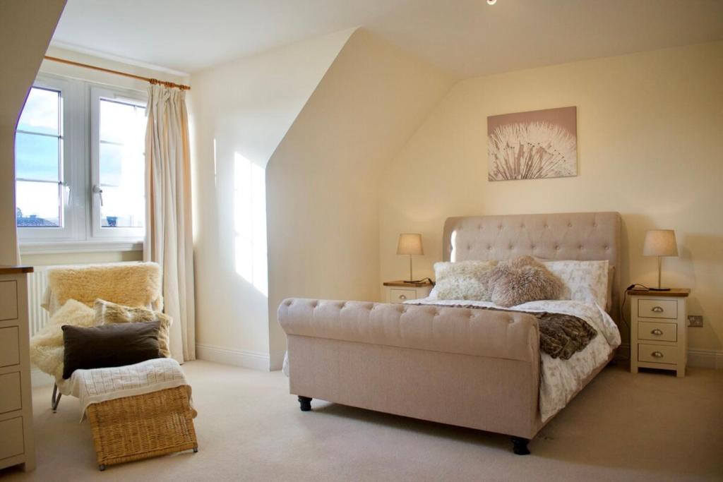 Luxury Penthouse Apartment Edinburgh Sleeps 4