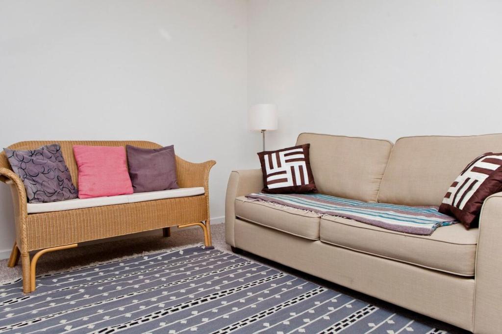 Warm East London Apartment - Sleeps 4