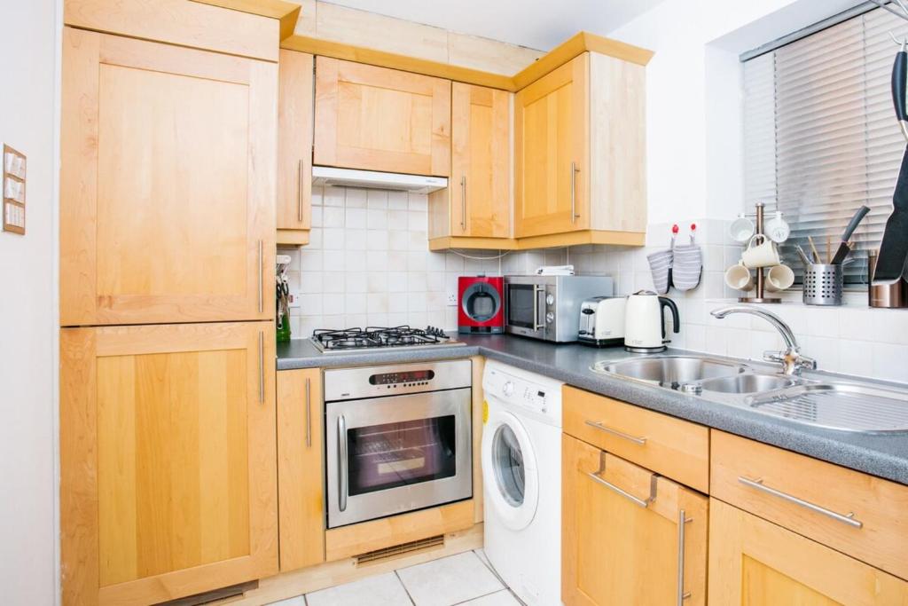 1 Bedroom Apartment near St Paul's Sleeps 3