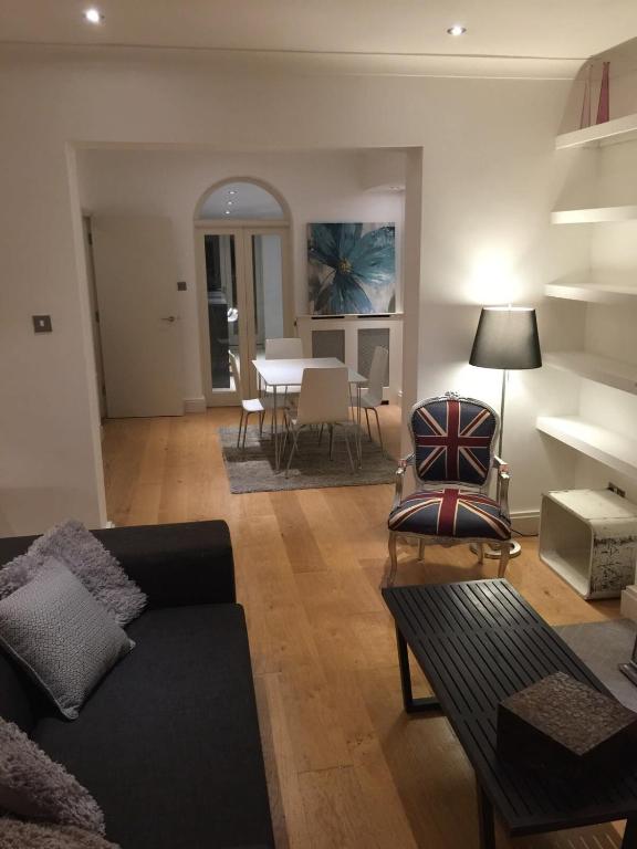 Spacious 1 Bedroom Flat in Fulham max4