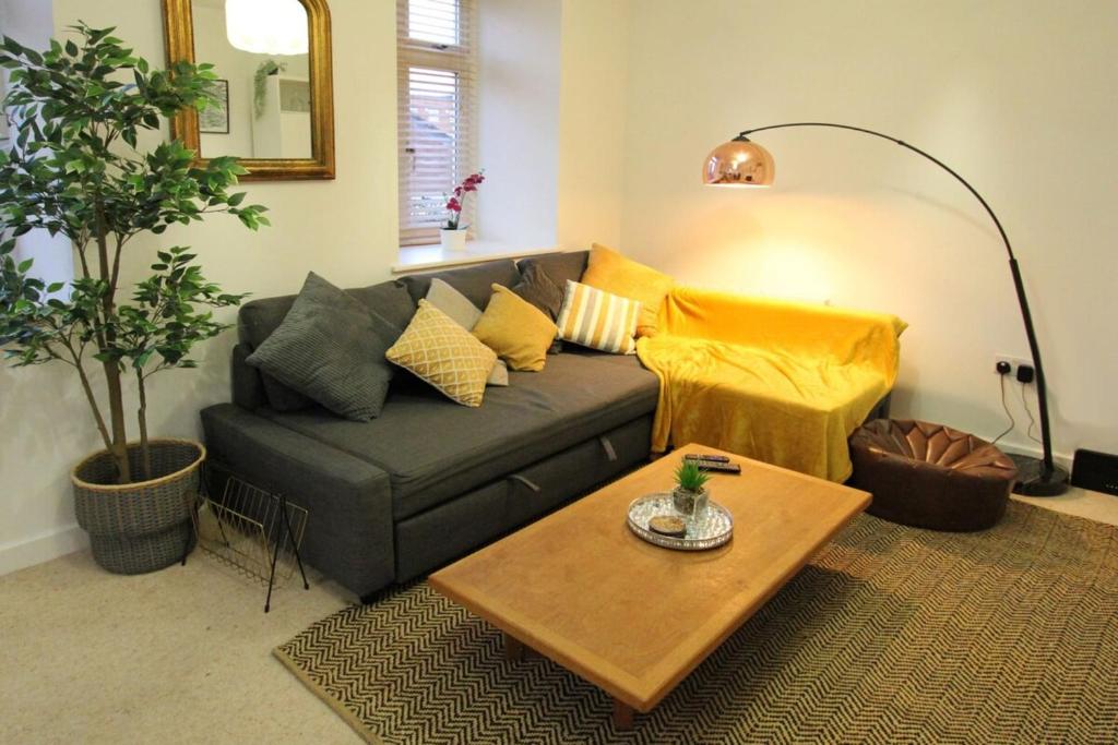 Modern & Stylish 2BD Flat in Bristol