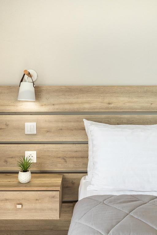 Sunshine Apartments - 14