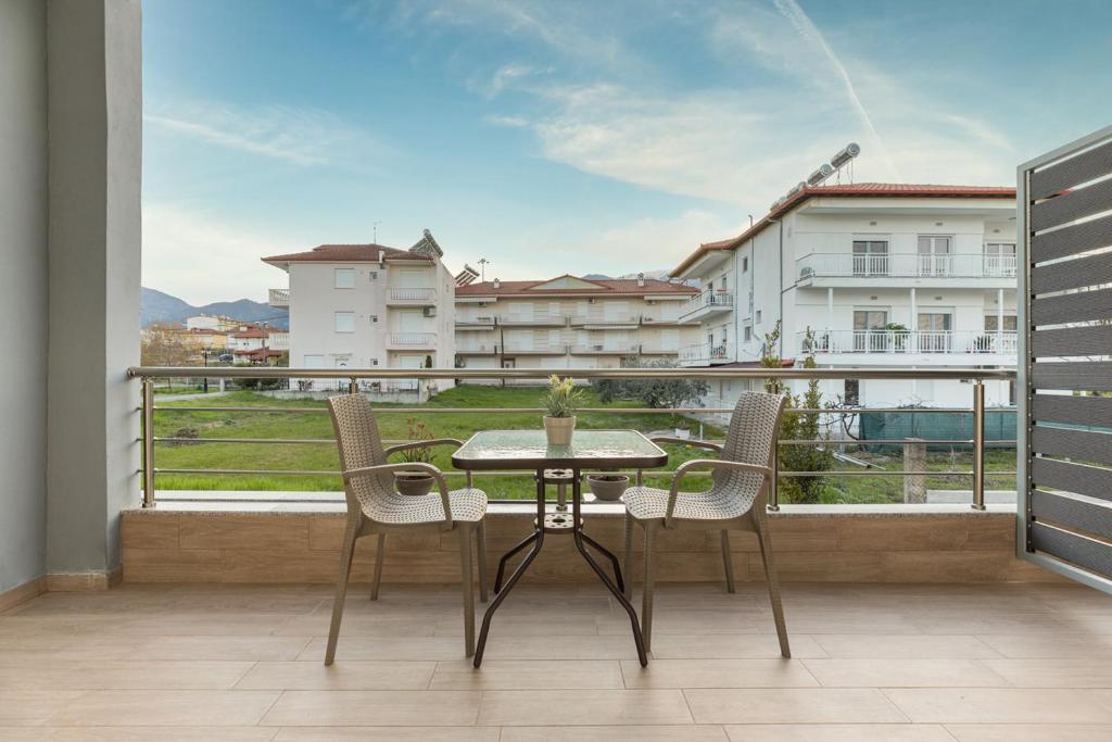 Sunshine Apartments - 12