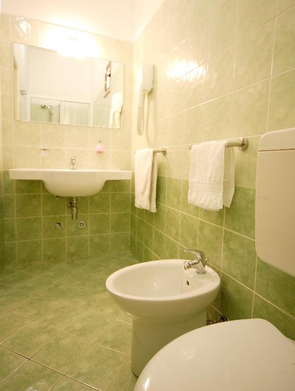 A bathroom at Hotel Lugano