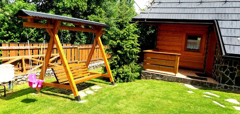 Herní místnost nebo prostor pro děti v ubytování Chalupa Goral