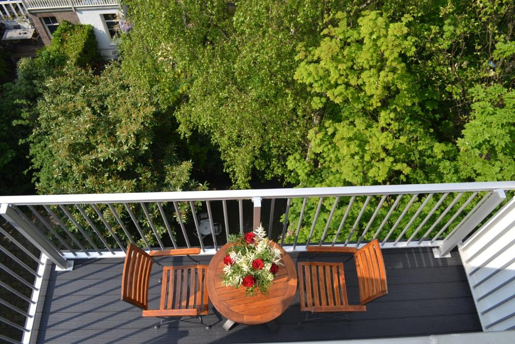 Balkón nebo terasa v ubytování Alp Hotel