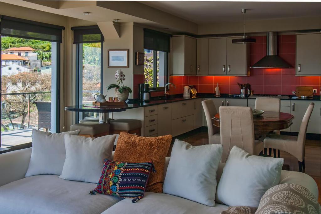 Number 15 Ocean & City View Villas - 16