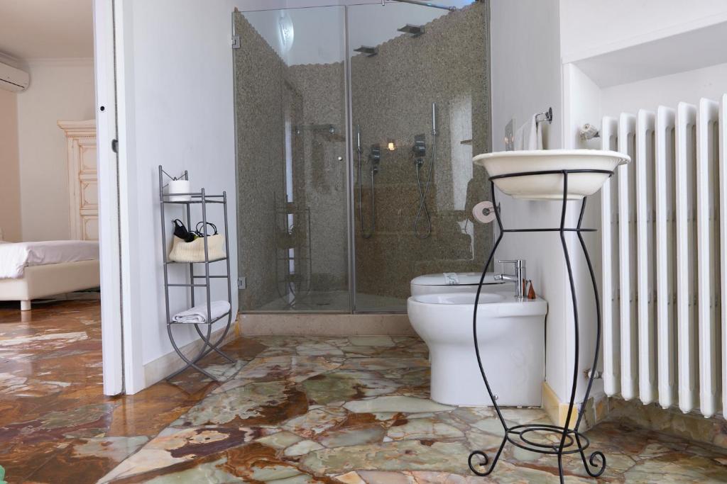 Il Giardino Di Flora con Piscina & Jacuzzi - 3