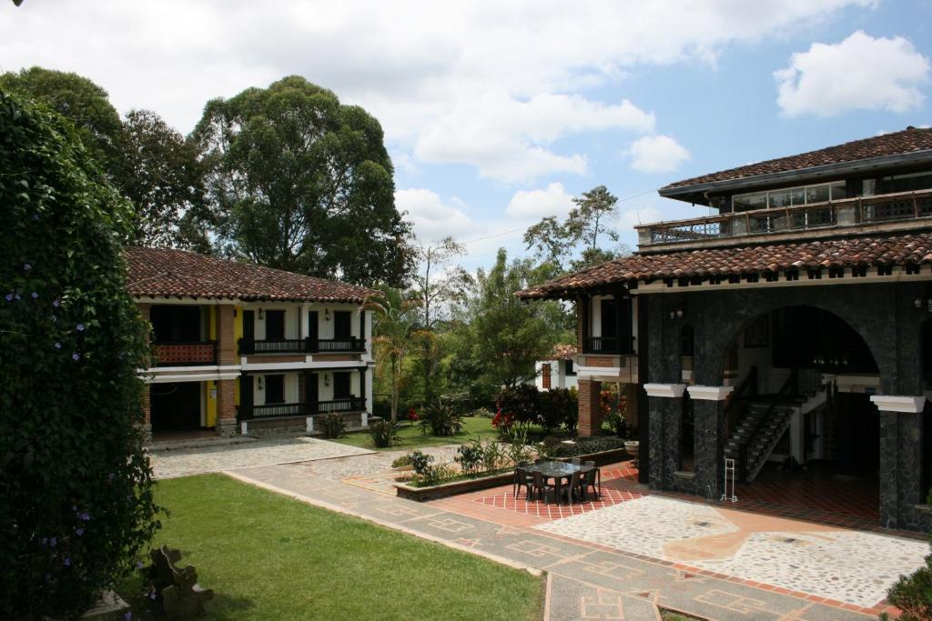 Budova, kde se hotel nachází