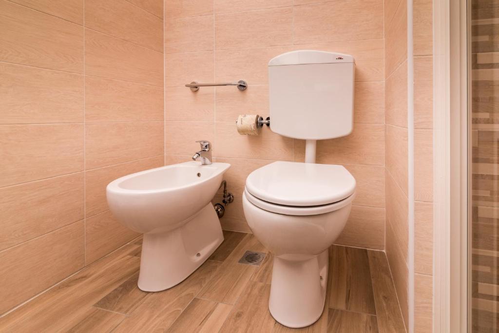 Koupelna v ubytování Hotel Lydia