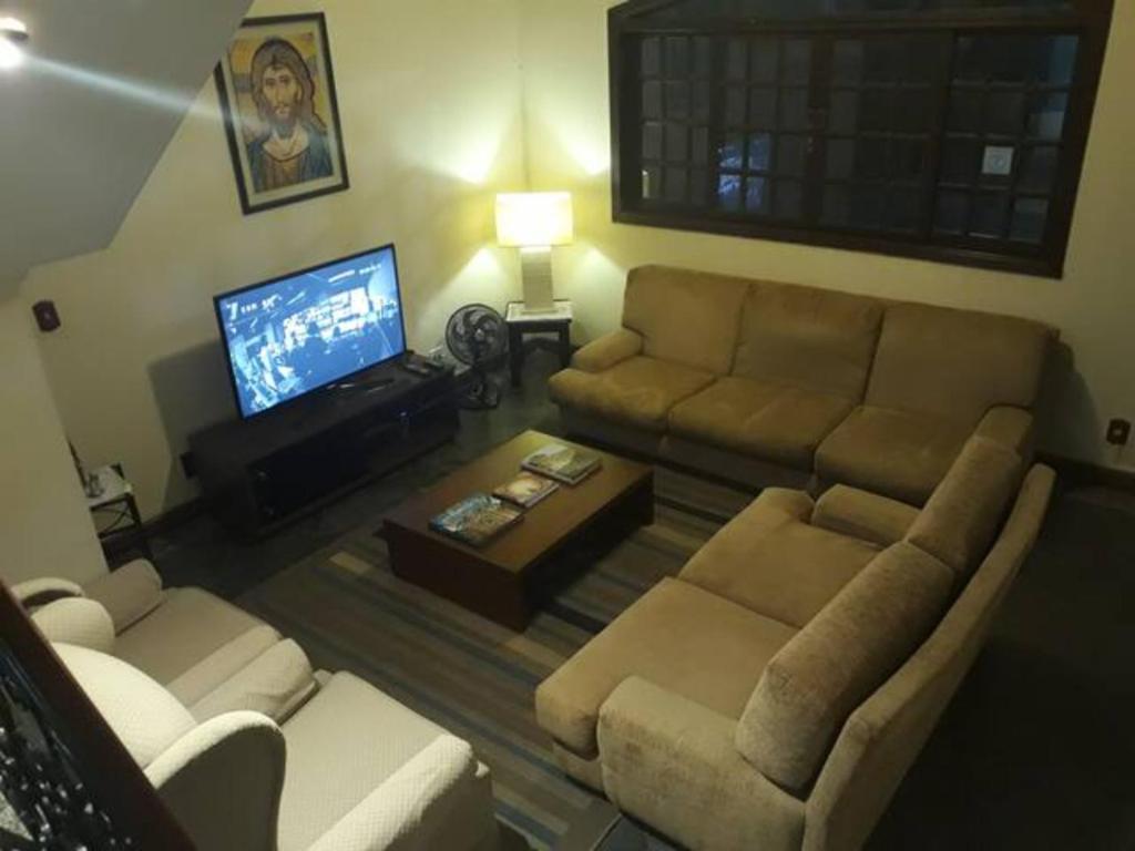  Casa com 6 quartos e confortável próxima ao Santuário