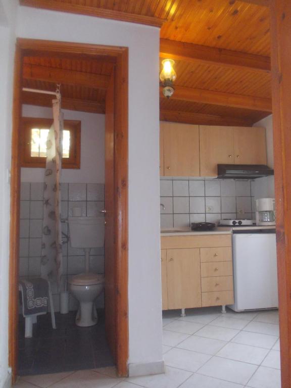 Koupelna v ubytování Villa Karapataki