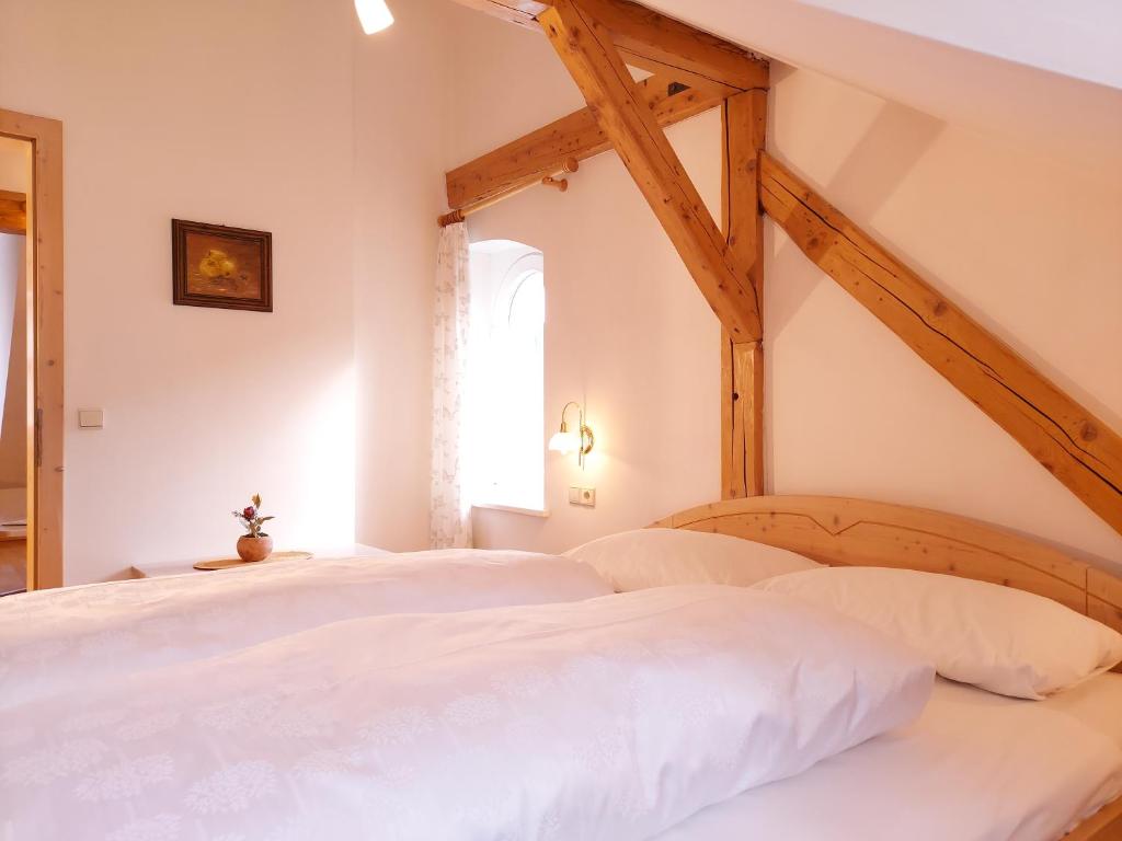 Postel nebo postele na pokoji v ubytování Residence Zum Theater