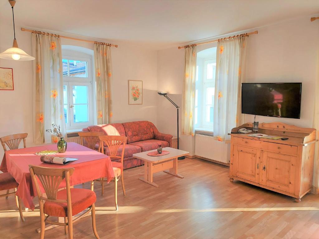 TV a/nebo společenská místnost v ubytování Residence Zum Theater