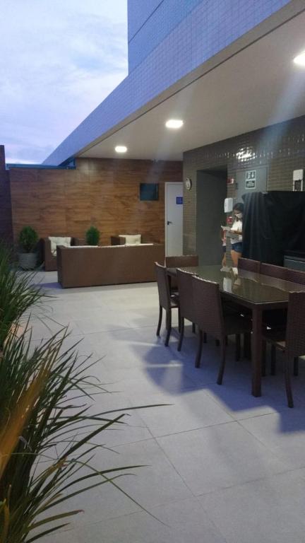  oo DIARIA de 75 a 120 PARA 3 PESSOAS Excelente localização na praia de intermares a 200 da praia e 400 metros do Lovina e 300 metros do Fest Verão PB