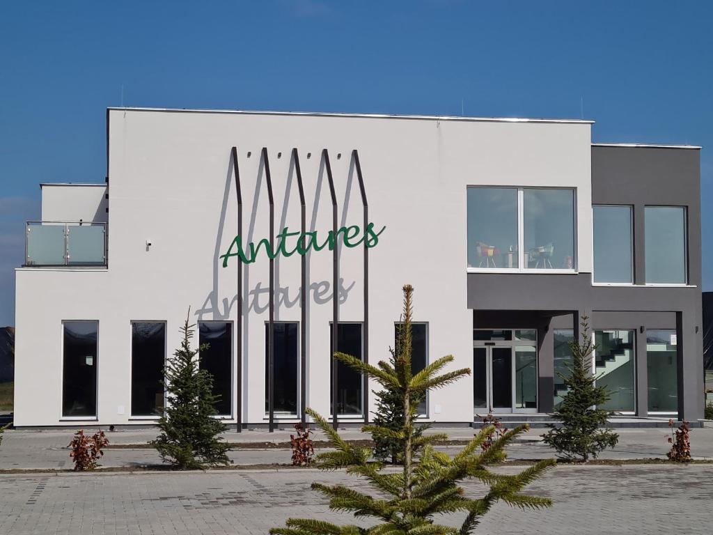 Budova, v ktorej sa hotel nachádza