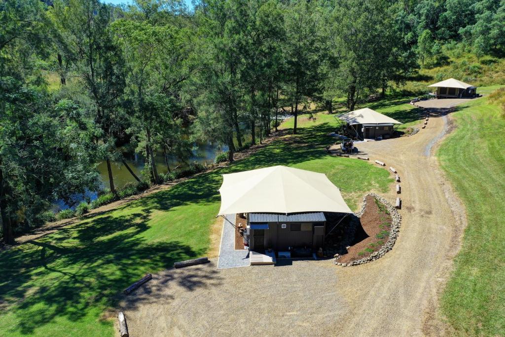 Příroda nedaleko luxury tent