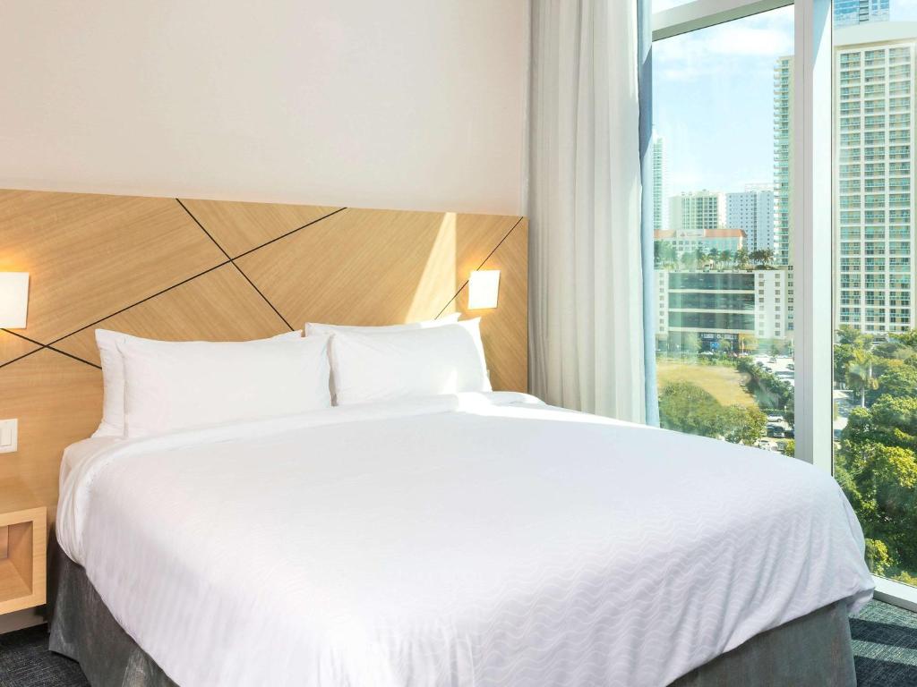 Cama ou camas em um quarto em Novotel Miami Brickell