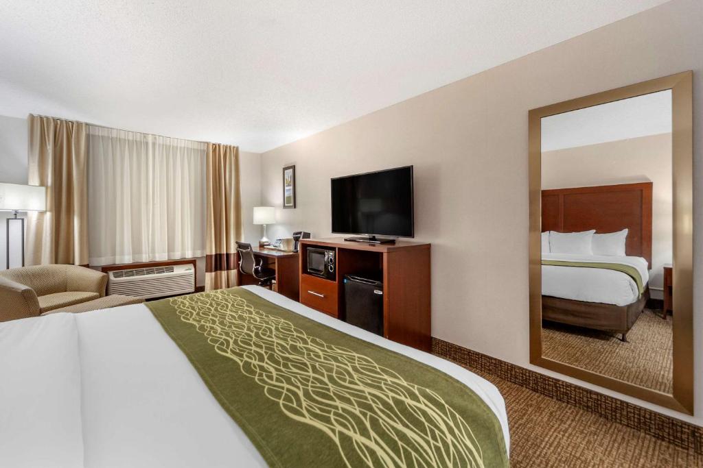 Comfort Inn Grand Island North - Habitación Con Cama Extragrande - No Fumadores